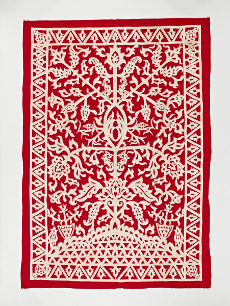 Red to white appliqué hanging, Philippines, used for weddings and other religious holidays. Musée du quai Branly