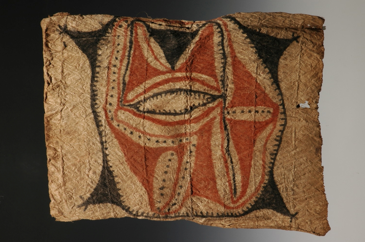 Man's tapa apron, Finisterre Mountains, Madang, Morobe Province, Papua New Guinea, mid 20th C., 62 x 52cm. Clive Loveless , London