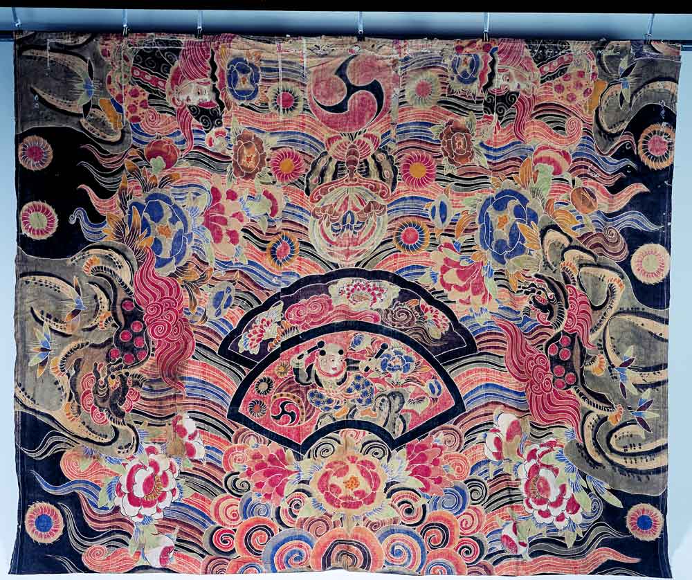 Fabric for the Chinese lion dance, Chinese lion mane motif, Japan, cotton fabric, tsutsugaki, 179.6 x 223 cm, Private collection