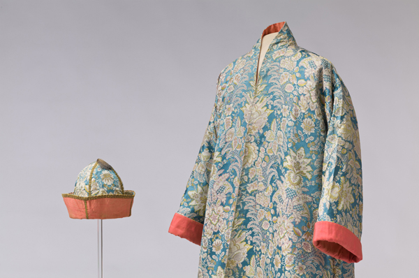 Male silk banyan with matching cap, Italy, 1720–1730 ©Abegg-Stiftung, CH-3132 Riggisberg (photo: Christoph von Viràg)