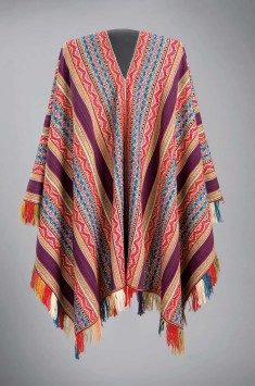 Bolivian Aymara ponchos at Siegal Gallery, Santa Fe – HALI