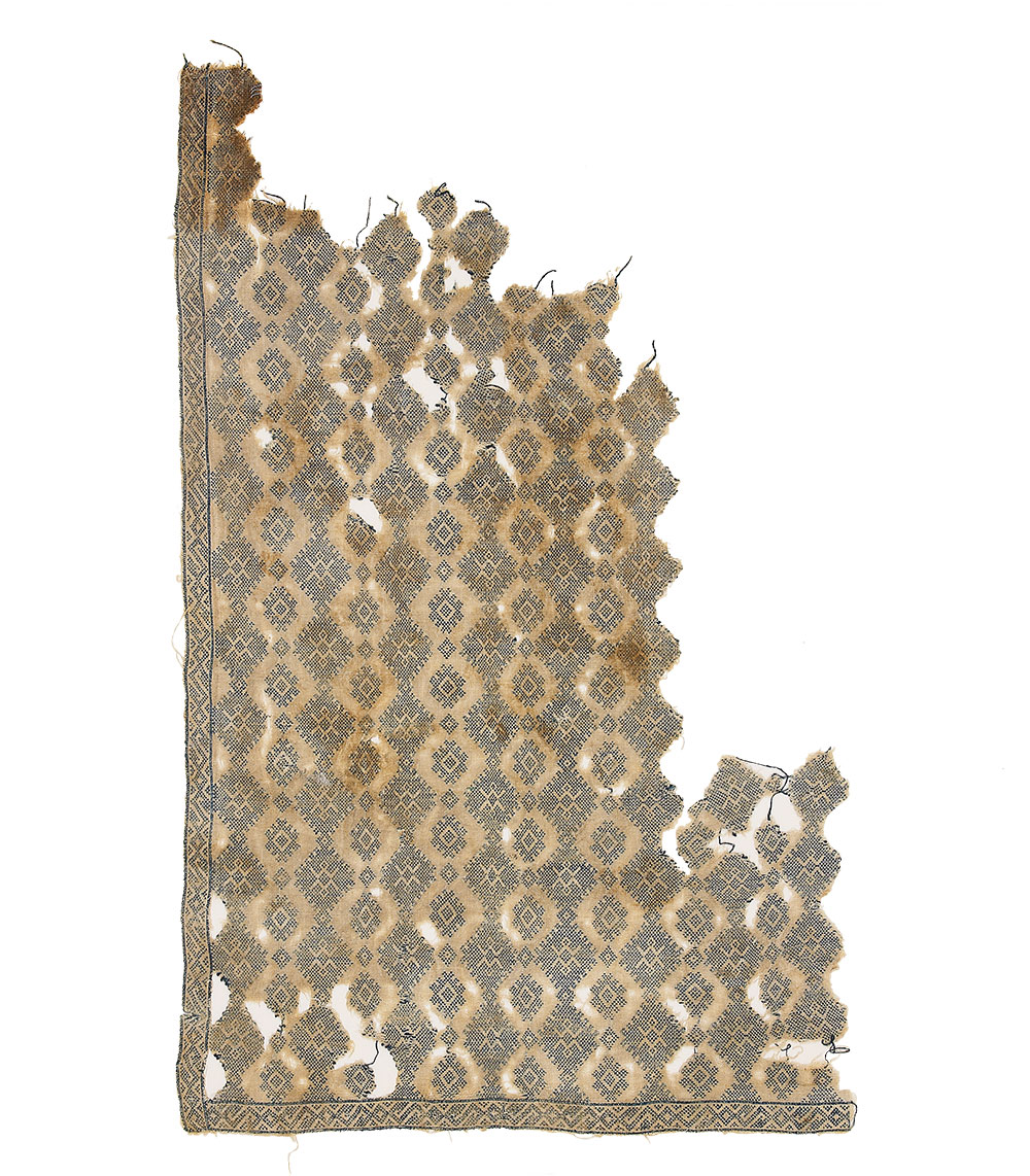 (7) Textile fragment with diamonds and geometric patterns, Egypt, 13th to 15th century. Cotton embroidery on linen, 36 x 57 cm (1' 12" x 1' 10"). Ashmolean Museum of Art and Archaeology, University of Oxford, EA1993.75, Presented by Professor Percy Newberry, 1941